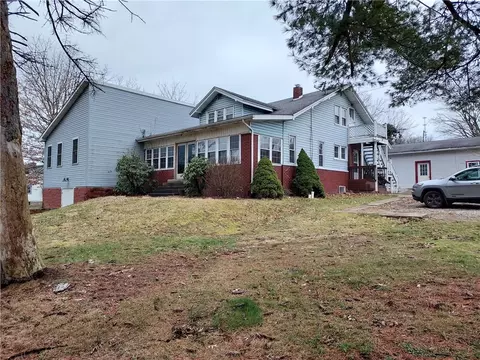 405 Painter St, Youngwood, PA 15697