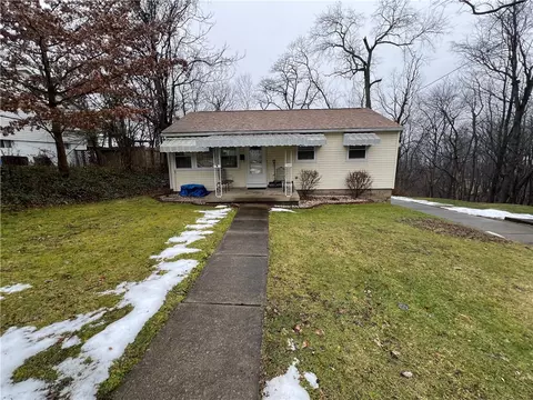 111 Grandview Ave, Baden, PA 15005