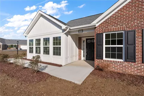 1253 Sandy Ridge Dr, Sarver, PA 16055