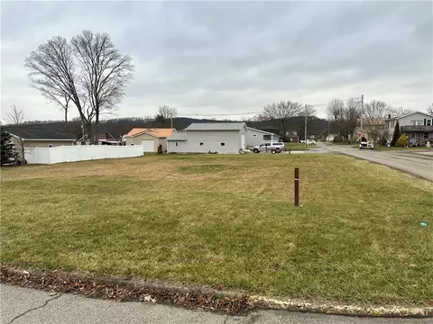 454-455 Pine St, Zelienople, PA 16063