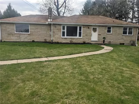 777 Blackhawk Rd, Beaver Falls, PA 15010
