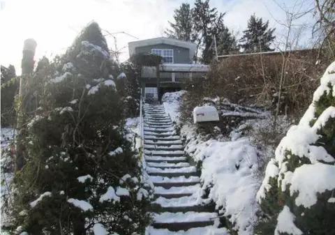 826 Parkwood Rd, Pittsburgh, PA 15210