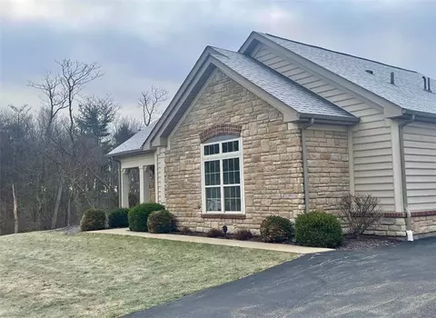 516 Fair Meadow Dr #516, Washington, PA 15301