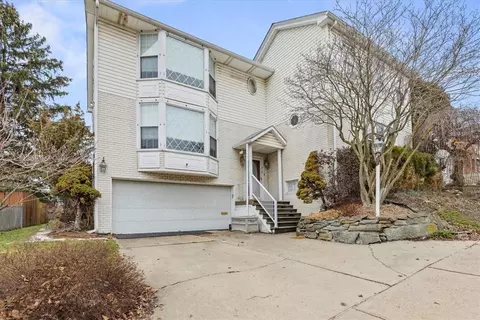 310 Sweetbriar St, Pittsburgh, PA 15211