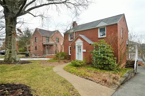 5257 Greenridge Dr, Pittsburgh, PA 15236