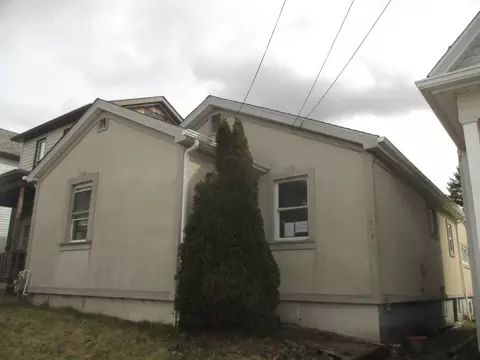 913 Punta Gorda Ave, East Mc Keesport, PA 15035