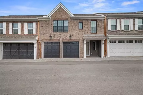 404 Roebling Ct, Cranberry Township, PA 16066