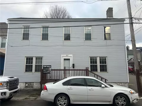 207 S Prospect St, Connellsville, PA 15425