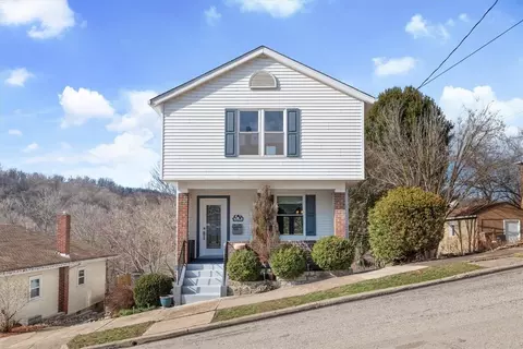 922 Creighton Ave, Pitcairn, PA 15140