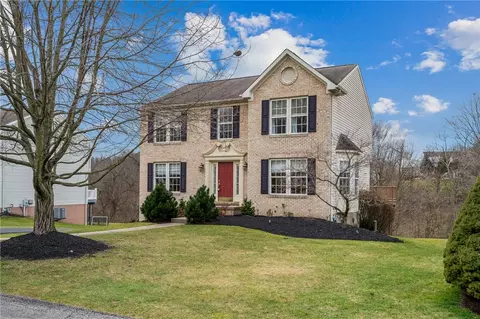 7074 Highland Creek Dr, Bridgeville, PA 15017