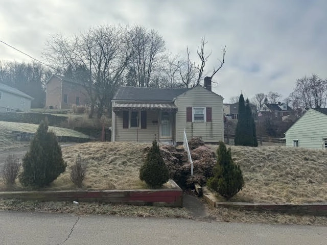 1823 Service Ln  