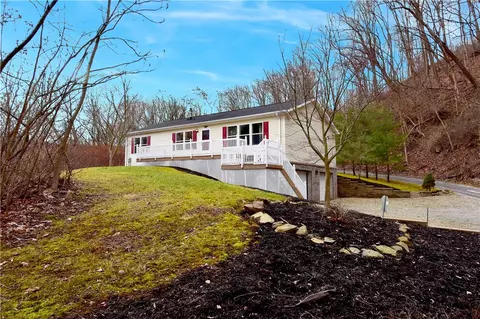 201 Challenge Ln, Cheswick, PA 15024