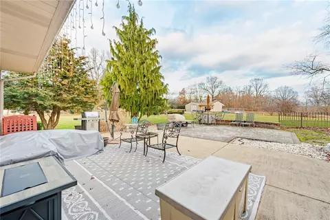 618 Kathy Ln, Export, PA 15632 photo 28
