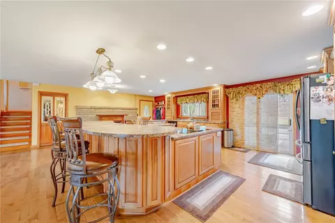 618 Kathy Ln, Export, PA 15632 photo 5