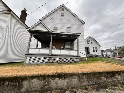11 Nutt Ave, Uniontown, PA 15401