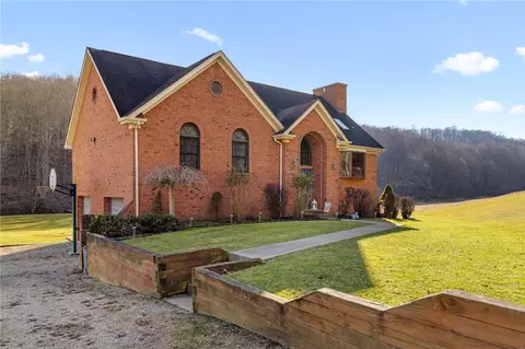 Exterior - 660 Old Post Rd, Prosperity, PA 15329 photo 2 of 10