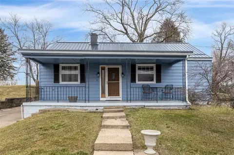 25 Columbus Dr, Monessen, PA 15062
