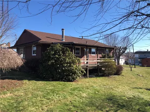 215 Cumberland Ave, Masontown, PA 15461