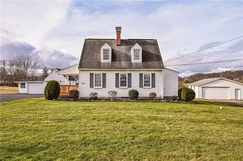 129 Lilac Ln, Norvelt, PA 15674