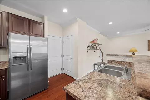 Kitchen - 247 Broadstone Dr, Mars, PA 16046 photo 2 of 3