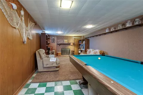 Living - 507 Wendell Rd, Irwin, PA 15642 photo 7 of 7