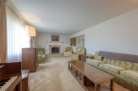 Living - 507 Wendell Rd, Irwin, PA 15642 photo 1 of 7