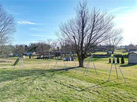View/Area - 507 Wendell Rd, Irwin, PA 15642 photo 5 of 6