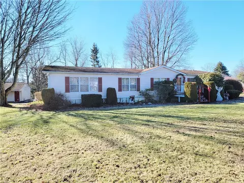 338 Sunrise Dr, Georgetown, PA 15043