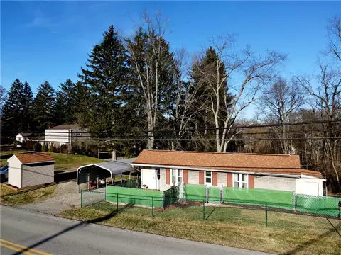 800 Meadowbrook Rd, Trafford, PA 15085