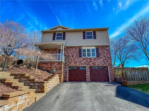 5024 Hull Dr, Bethel Park, PA 15102