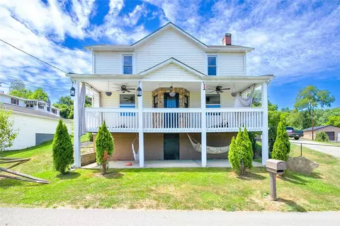 119 High St, Rices Landing, PA 15357