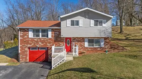 271 Foster Rd, New Brighton, PA 15066