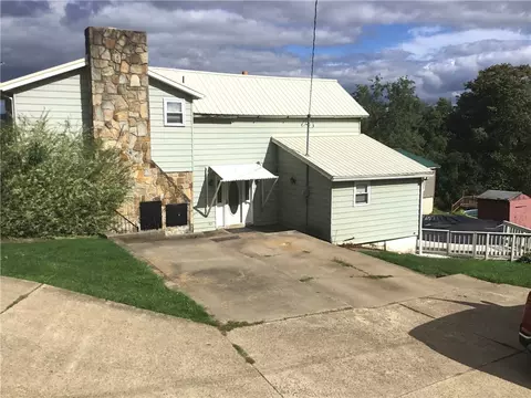 222 Briar Hill Rd, Kittanning, PA 16201