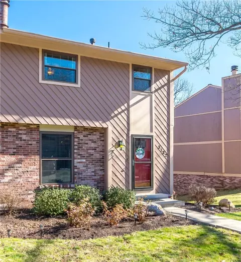 3132 Laurel Ridge Cir, Bridgeville, PA 15017