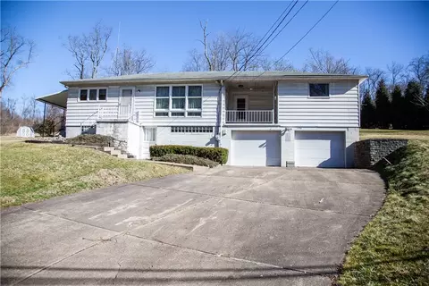 194 Coal Bluff Rd, Finleyville, PA 15332