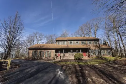 2310 S Ridge Dr, Hidden Valley, PA 15502
