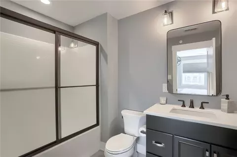 Bath - 366 Highpointe Dr, Mars, PA 16046 photo 3 of 5