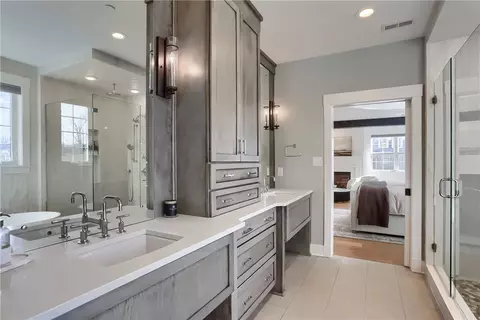Bath - 366 Highpointe Dr, Mars, PA 16046 photo 1 of 5