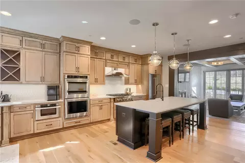 Kitchen - 366 Highpointe Dr, Mars, PA 16046 photo 6 of 10