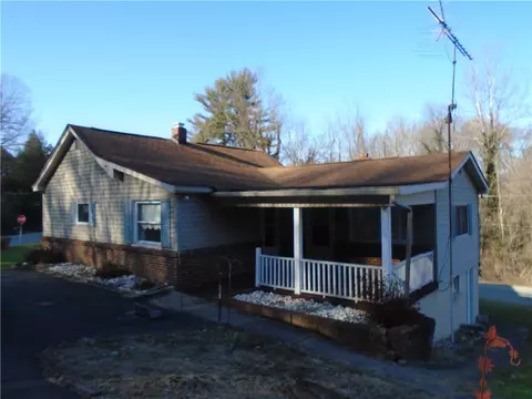554 Latrobe-crabtree Rd, Latrobe, PA 15650
