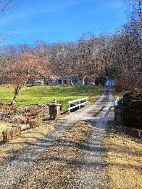 118 Rimel Rd, Dawson, PA 15428