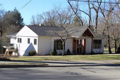 1436 Beaver Rd, Sewickley, PA 15143