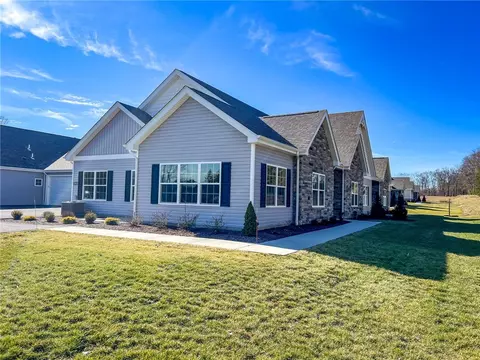 2303 Cherry Tree Dr, Butler, PA 16001