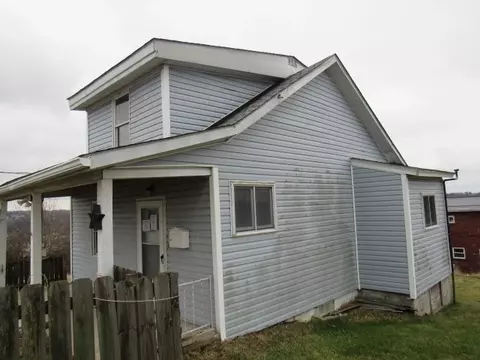 49 2nd St, Irwin, PA 15642 photo 5
