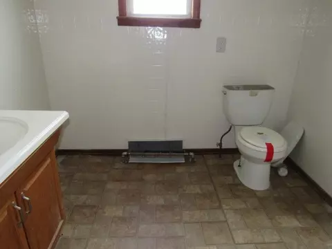 49 2nd St, Irwin, PA 15642 photo 9