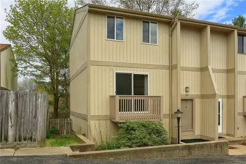 311 Bellwood Ct, Cranberry Township, PA 16066
