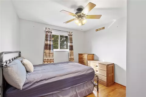Bedroom - 157 Roupe Rd, Eighty Four, PA 15330 photo 4 of 6
