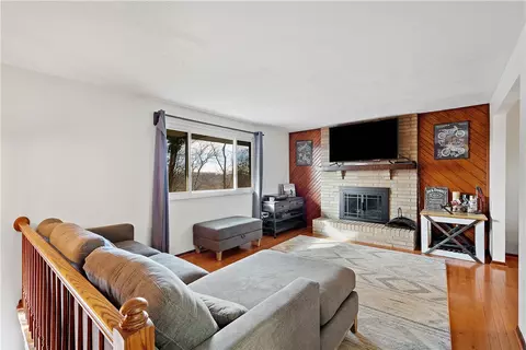 Living - 157 Roupe Rd, Eighty Four, PA 15330 photo 1 of 6