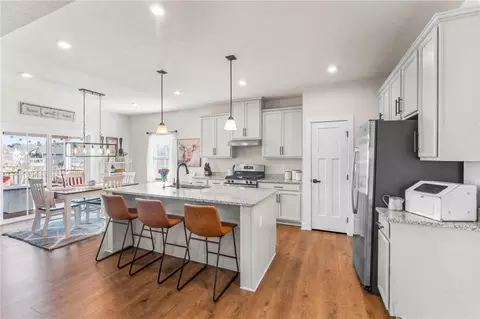 Kitchen - 355 Crossing Dr, Eighty Four, PA 15330 photo 1 of 4