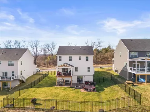 Exterior - 355 Crossing Dr, Eighty Four, PA 15330 photo 10 of 10